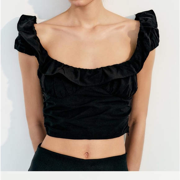 Zara Tops - ZARA RUFFLED STRETCH TOP